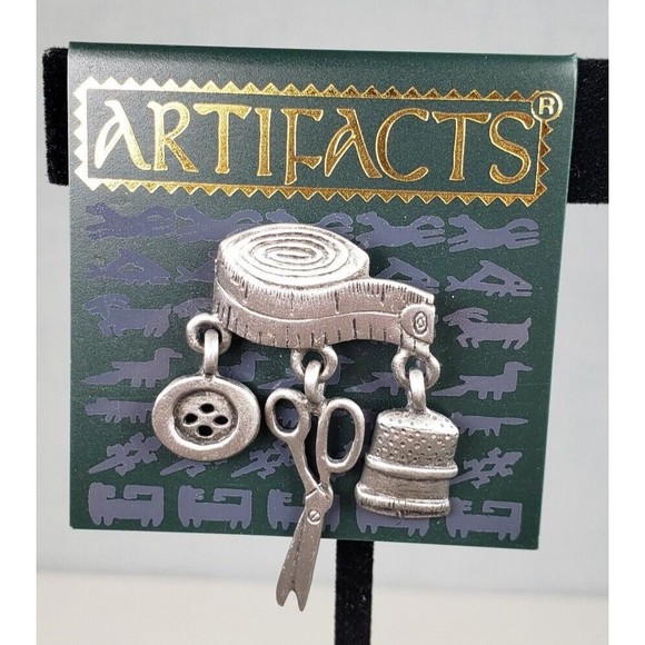 Signed JJ Jonette Vintage 1980s-90s Tack Pin Sewing Scissor Thimble - Picture 1 of 10